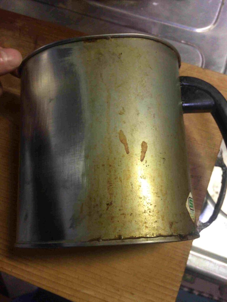 天ぷら油を入れる容器を使って鏡面研磨の練習